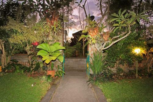 Hostal Pering Bungalow