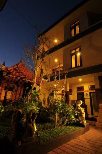 Hostal Brata Inn