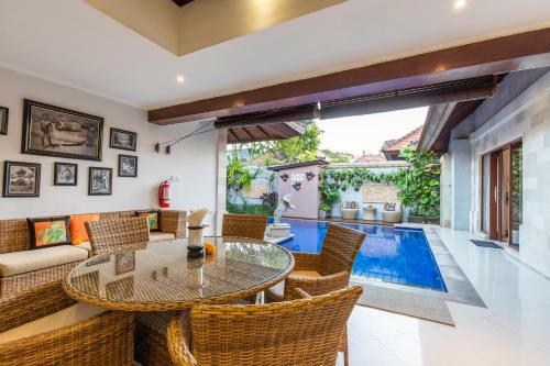 Taman Kesari Villas