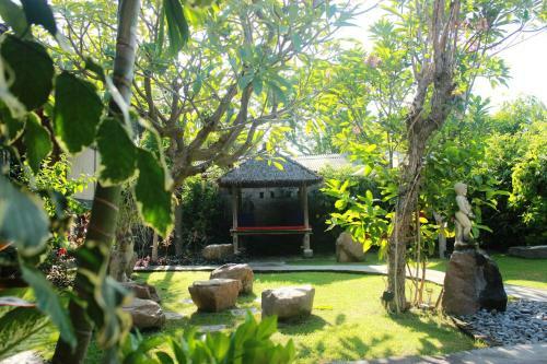 Hostal Mai Mondok Guest House