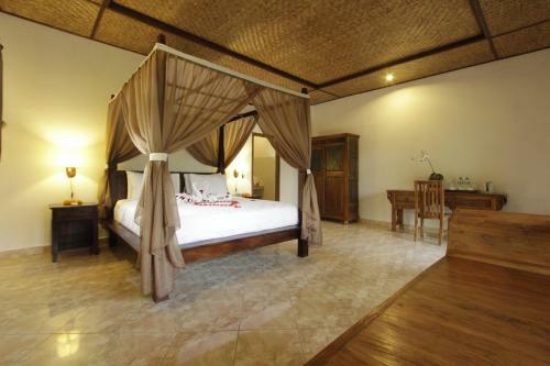 Hostal Pekak Mangku Guest House