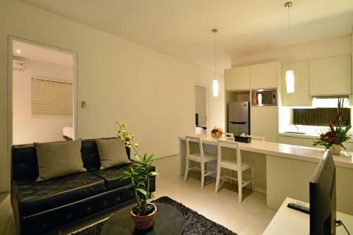 Hotel Sama Sama Suites & Restaurant
