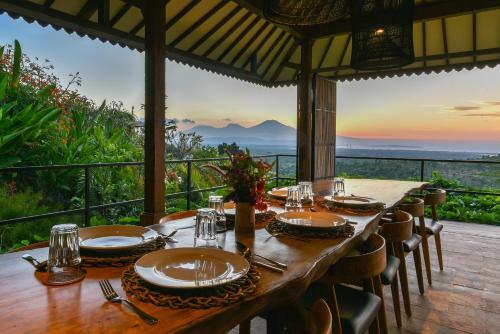 Villa Sumberkima Hill Retreat