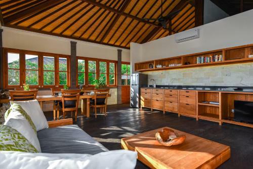 Villa Sumberkima Hill Retreat