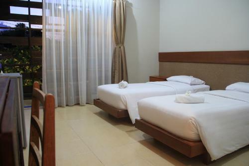 Hostal Semarandana Bedrooms And Pool