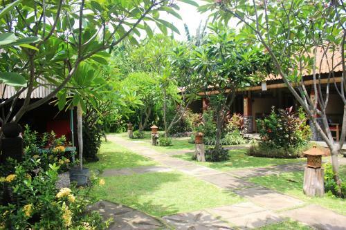 Hostal Pondok Shindu Guest House
