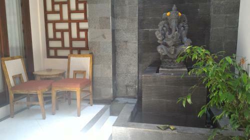 Hostal Nyaman Guest House