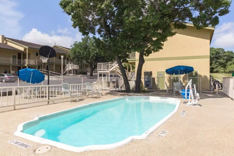 Hotel Rodeway Inn At Six Flags