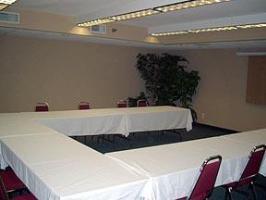 Hotel Quality Inn & Suites Airport