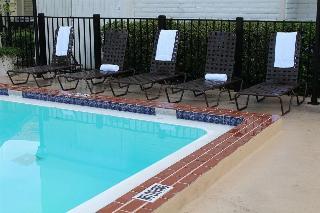 Chase Suite Hotel