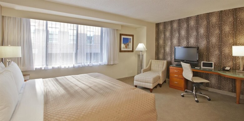 Hotel Georgetown Suites