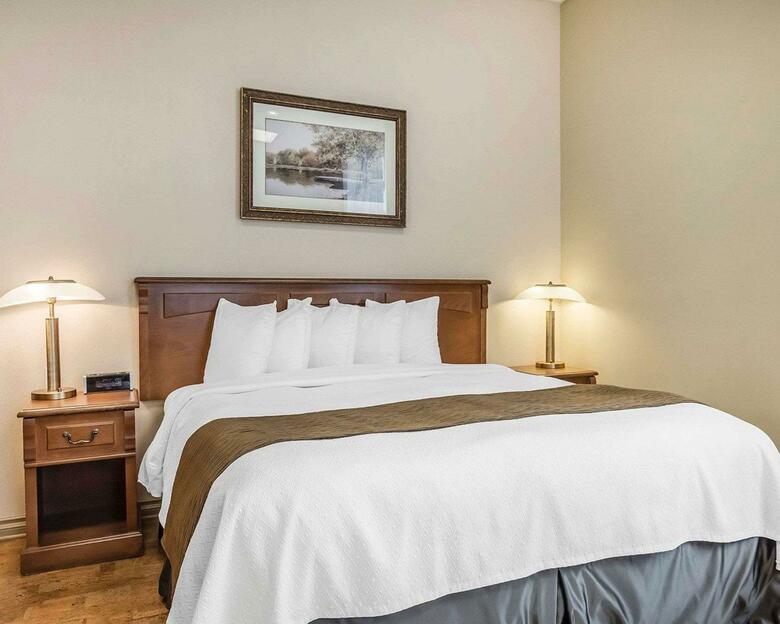 Hotel Quality Suites Drummondville