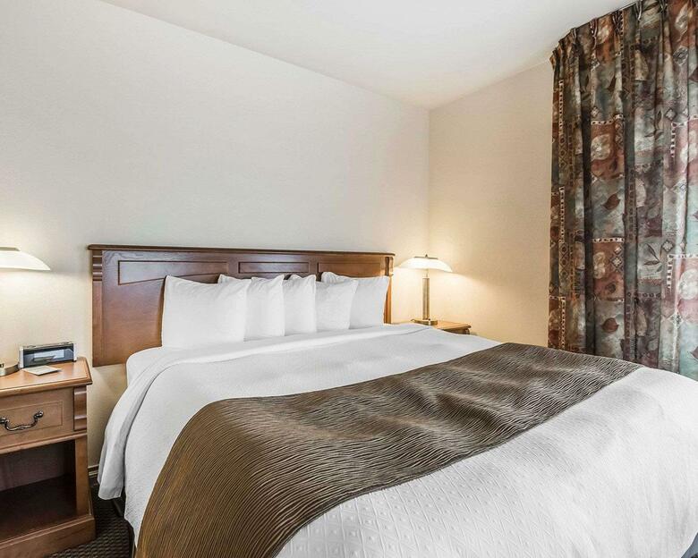 Hotel Quality Suites Drummondville