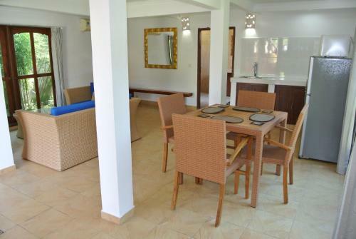 Kura Kura Villas