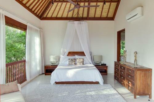 Villa Tirta Nila Beach House