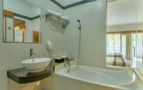 Hotel Baleka Resort & Spa