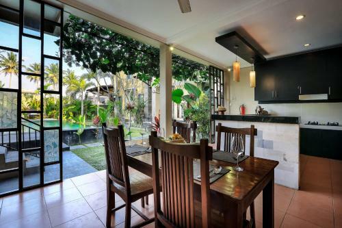 Bed & Breakfast Nang Ade Villa
