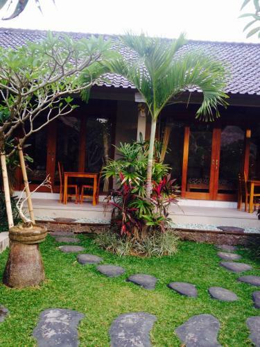 Suka's House Bed & Breakfast