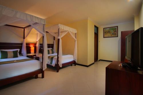 Hotel Adi Dharma Cottages