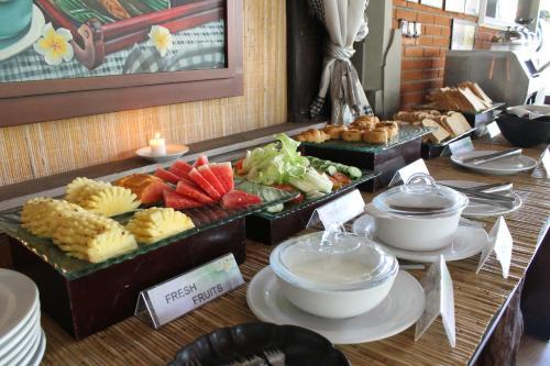 Hotel Adi Dharma Cottages
