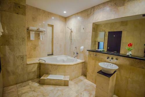 Hotel The Lokha Legian Resort And Spa
