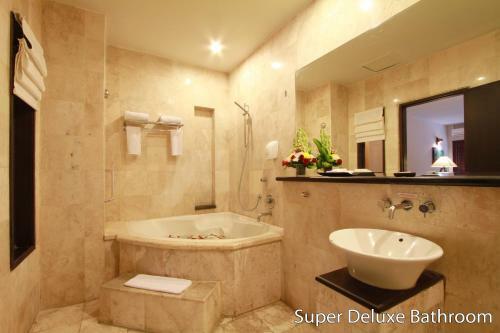 Hotel The Lokha Legian Resort And Spa