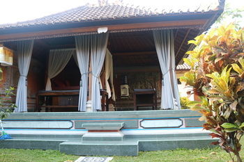 Kusnadi Hotel