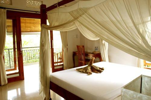Hostal Suryadina Guest House