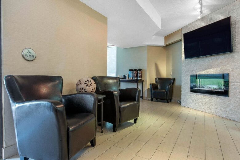 Hotel Comfort Inn Airport
