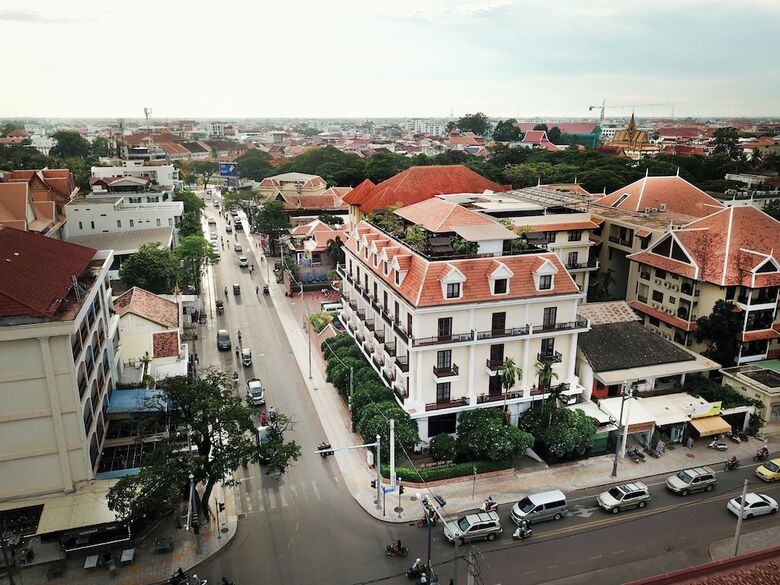 Royal Crown Hotel