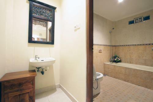 Hostal Pondok Loris Guest House
