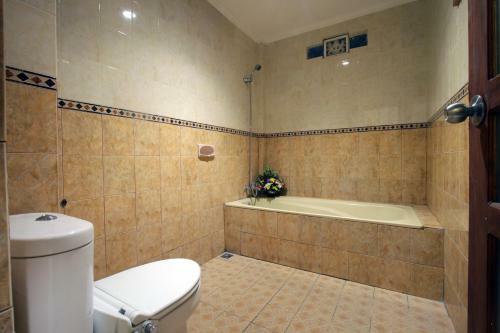 Hostal Pondok Loris Guest House