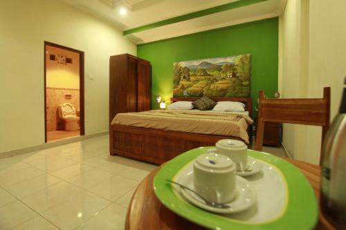 Hostal Pondok Loris Guest House
