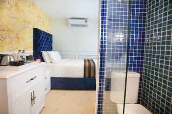Deluxcious Heritage Hotel