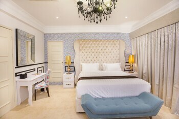 Deluxcious Heritage Hotel