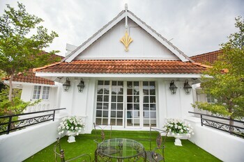 Deluxcious Heritage Hotel