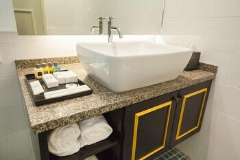 Deluxcious Heritage Hotel