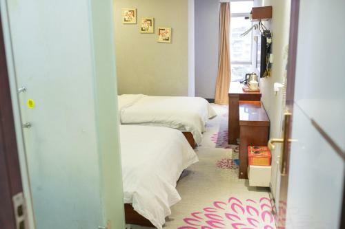 Hotel Theme Was Love Jiangwan Branch