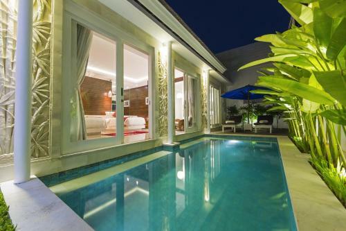 Crown Astana Villas Seminyak