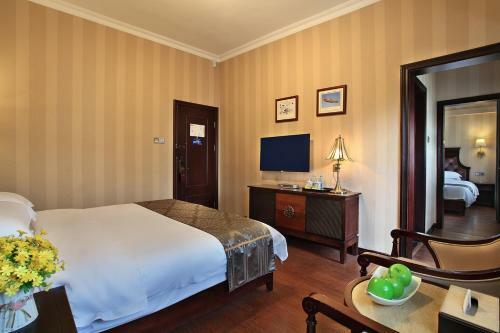 Yu Hill Hotel
