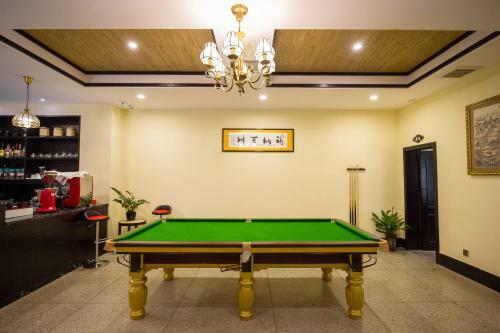 Yu Hill Hotel