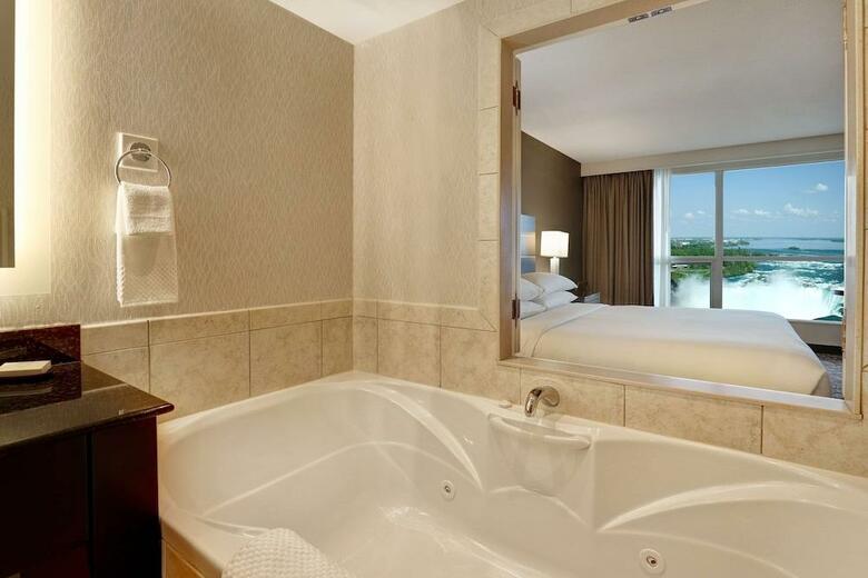 Hotel Embassy Suites Niagara Falls - Fallsview