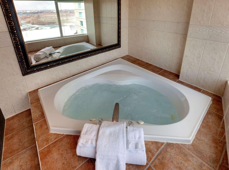 Niagara Fallsview Hotel & Suites