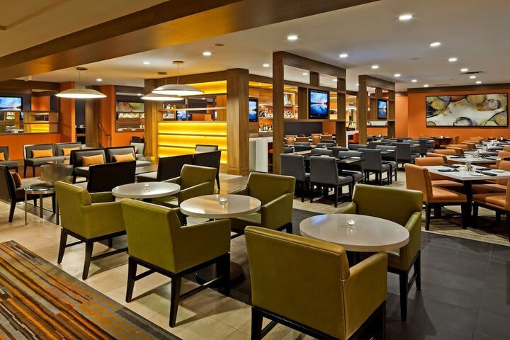 Delta Meadowvale Hotel And Conference Center