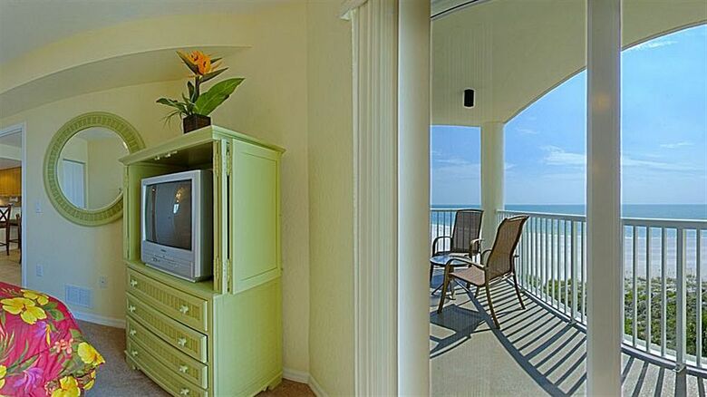 Hotel Sunset Vistas Beachfront Suites