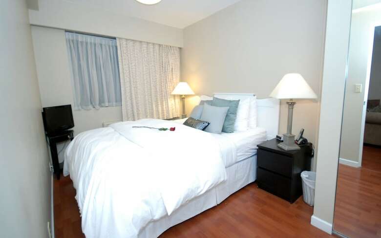 Hotel The Rosellen Suites At Stanley Park (.)