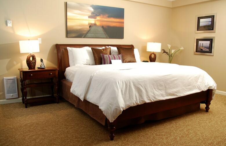 Hotel The Rosellen Suites At Stanley Park (.)