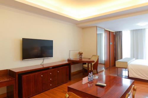 Waifiden Grand Easter International Apartment