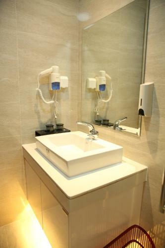 Yonk Hotel Apartment Railway Station XI Wan Branch