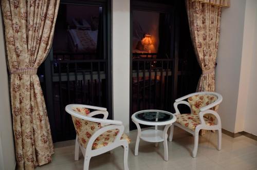 Moon Shine Apartment Hotel